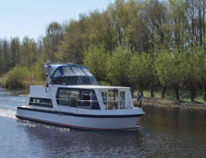Motorboot Koningin | De Drait Safari Woonboot 1050