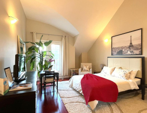 Stunning Rooms In Townhouse Across The Beach - Торонто