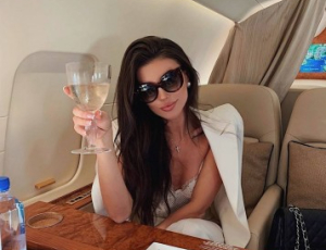 Image job for girls in London