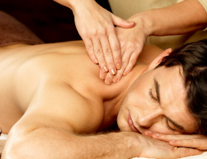 在市中心最大的水疗中心工作！（中国澳门）