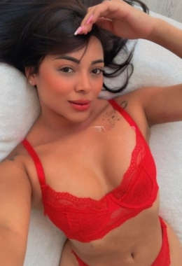 نموذج إسكورت Daniela في دبي