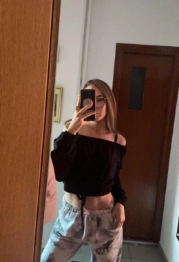 Lucia 在 安特卫普 的陪伴模特