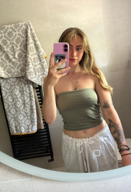 Escort model Alissat28 in Calgary