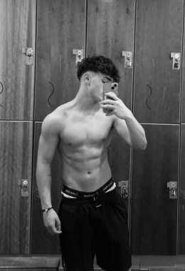 Modello di escort Tuncay a Baku