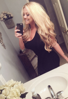 Escort model Lara Coursole in Paris